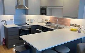 Sea View Apartment - Sleeps 2