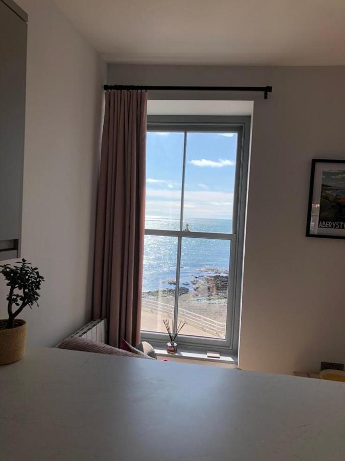 Sea View Apartment - Sleeps 2 Aberystwyth Exterior photo