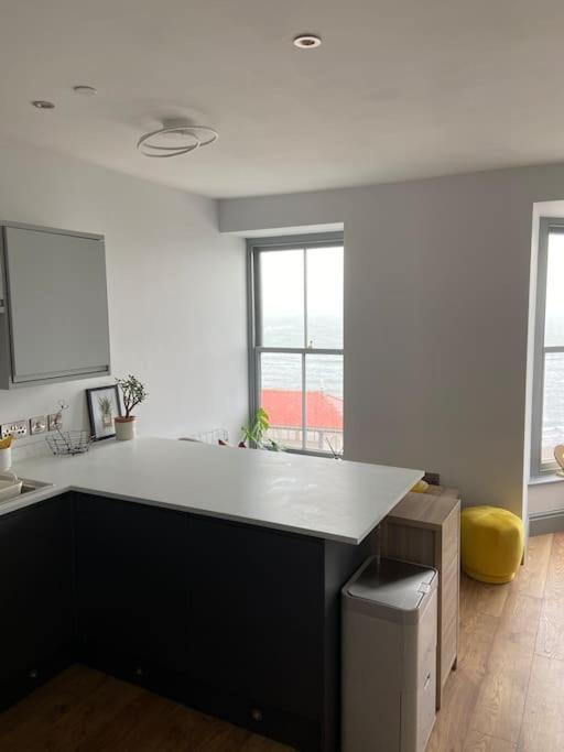 Sea View Apartment - Sleeps 2 Aberystwyth Exterior photo